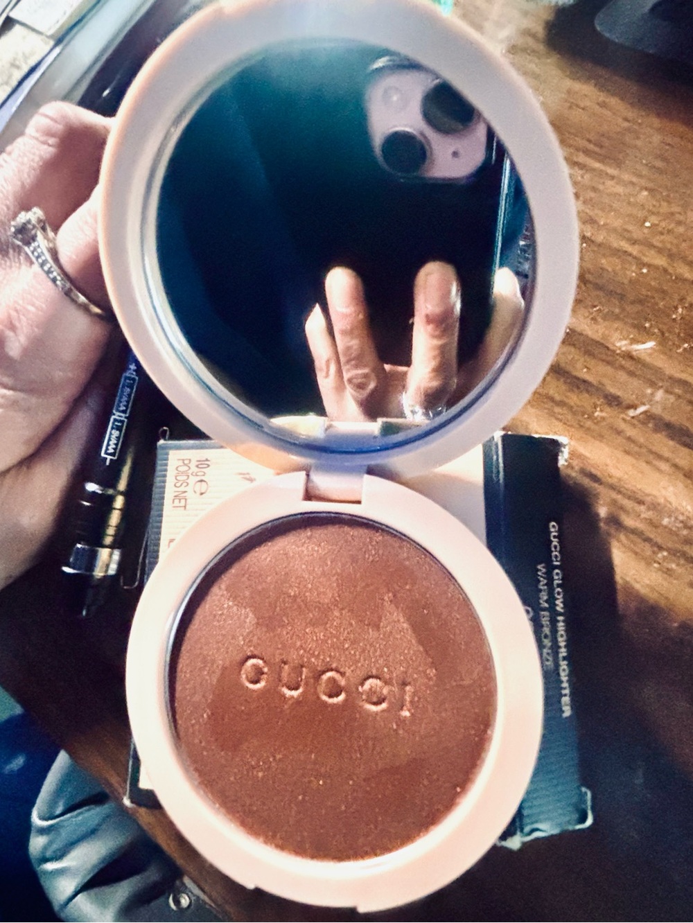 Gucci Highlighter Compact in Shimmering Bronze
